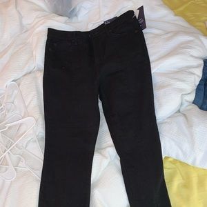 Black Capri Gap Jeans